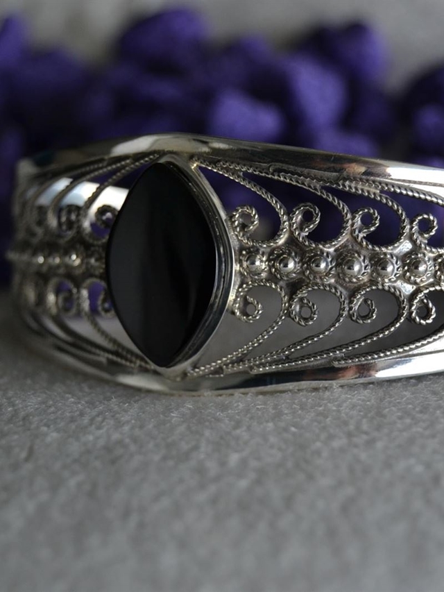 Adonis Plata y Azabache