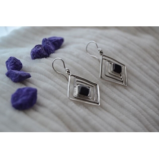 Pendiente en Plata y Azabache, rombo, colección Geometrics - Imagen 2